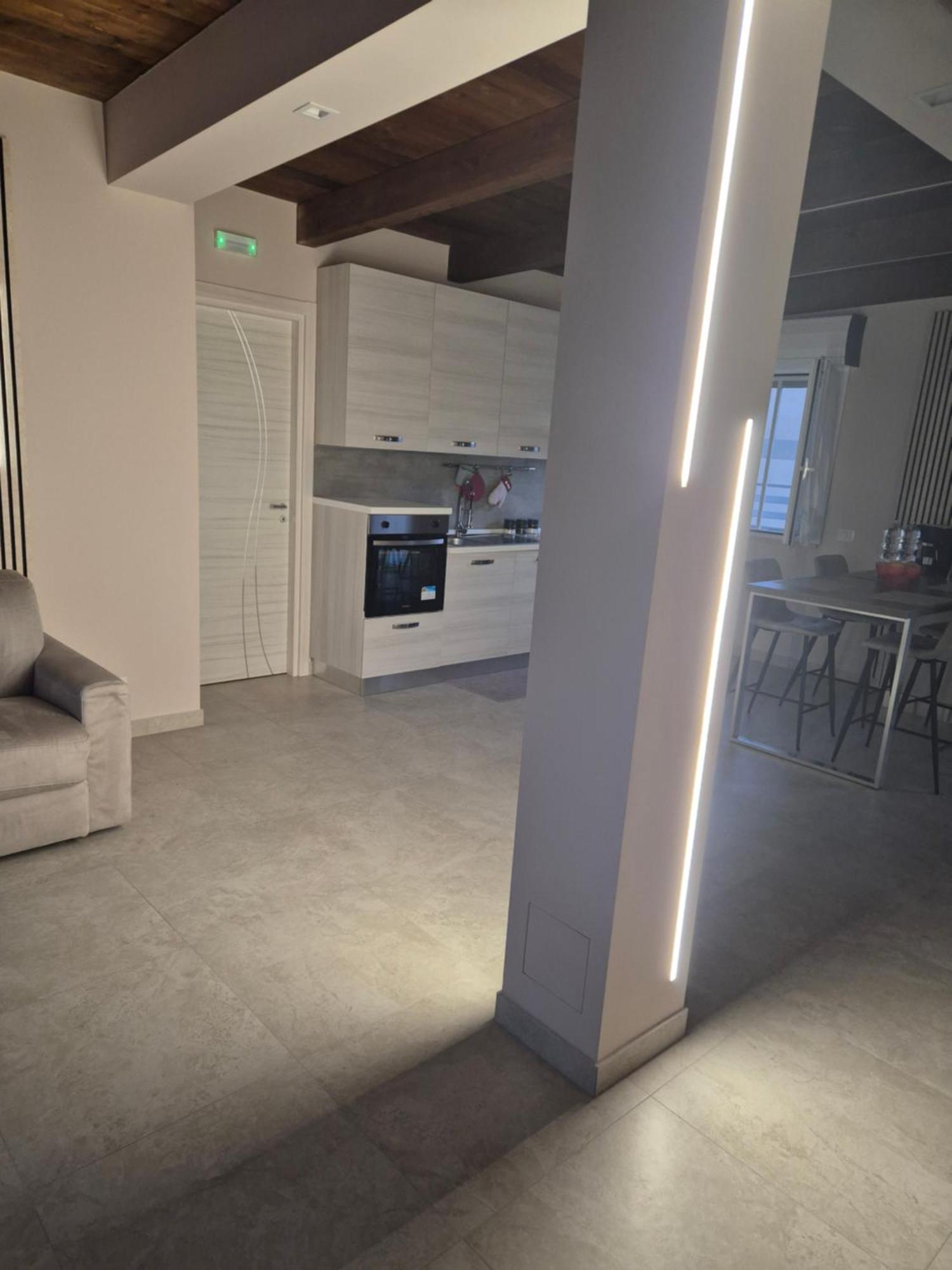 Attico Solaris Lägenhet Reggio di Calabria Exteriör bild